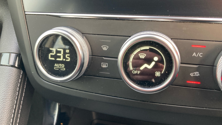 Renault Kadjar 1.3 TCE Iconic 5dr Petrol Hatchback